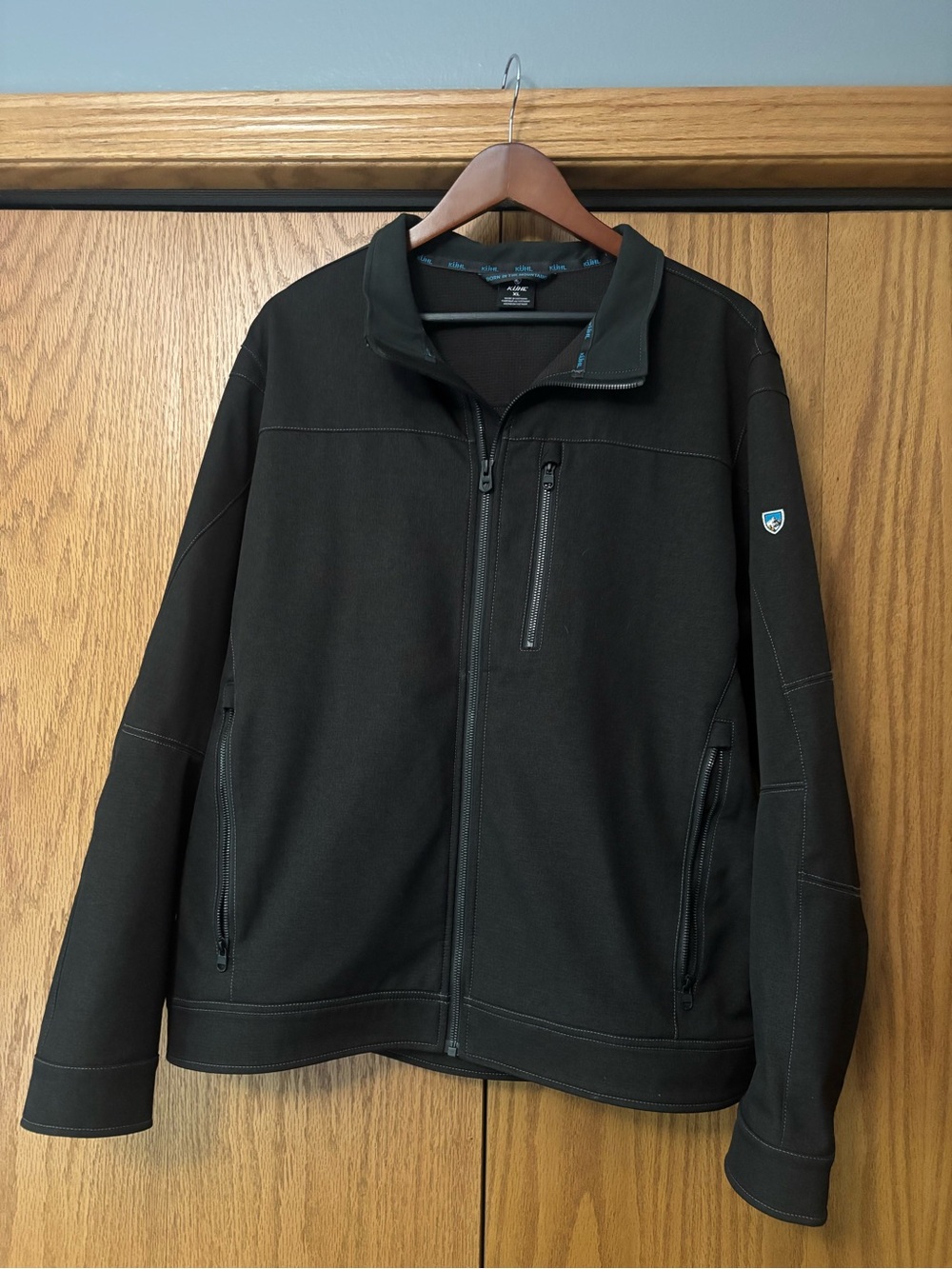 Kuhl Black Full-Zip Performance Softshell Jacket
